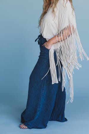 showstopper-fringe-top-oat/Oat