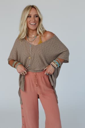 warm-nights-v-neck-top-mocha-dark/Mocha Dark