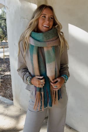 everest-cozy-plaid-scarf-green/Green