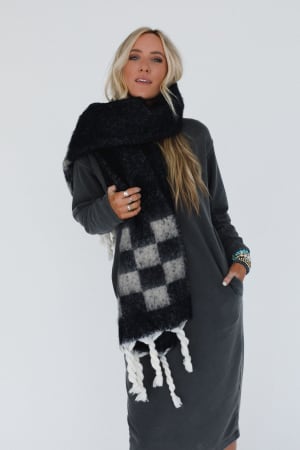 cider-stroll-scarf-black/Black