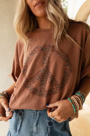 jude-oversized-peace-sign-graphic-tee-mauve/Mauve