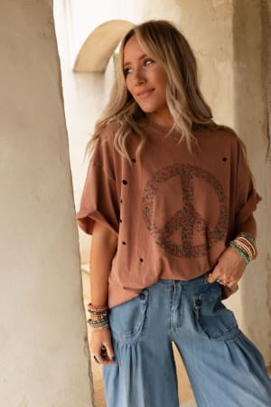 jude-oversized-peace-sign-graphic-tee-mauve/Mauve
