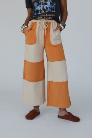 coastal-colorblock-pants-camel/Camel