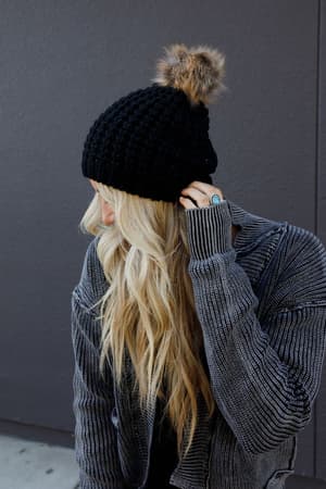 aspen-waffle-knit-faux-fur-beanie-black/Black