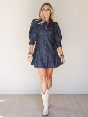 American Classic Dress: undefined