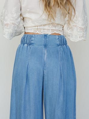 Night Drive Jeans - Medium Wash M / Medium Wash