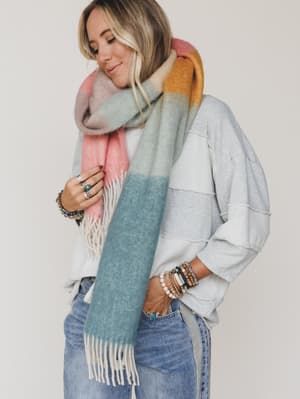 kaleidoscope-color-block-scarf-pink/Pink