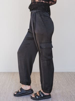 Stealing The Show Satin Pants - Black XL / Black