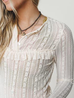 Quaint Darling Lace Long Sleeve Top - Cream XL / Cream
