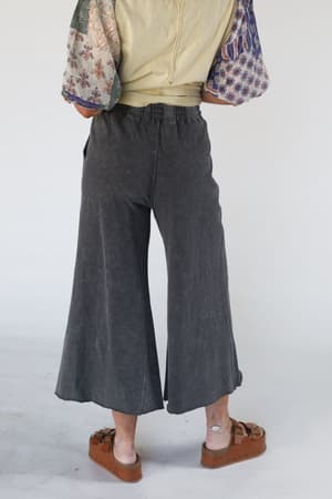 relaxing-robin-wide-leg-pant-black/Black