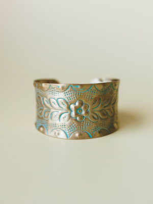 Petals in the Wind Cuff - Gold OS / Gold