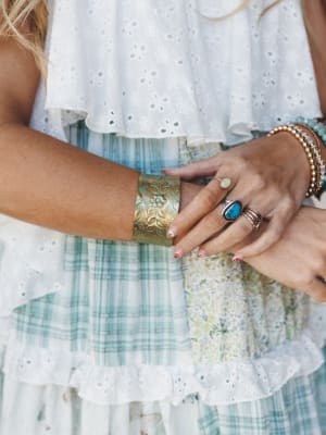 Petals in the Wind Cuff - Gold OS / Gold