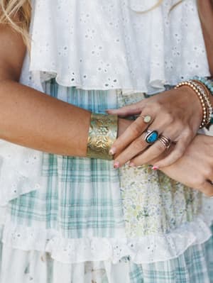 Petals in the Wind Cuff - Gold OS / Gold