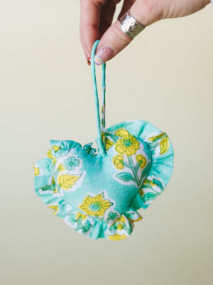 heart-of-love-bag-charm-mint/Mint