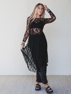 sunstone-vale-dress-black/Black