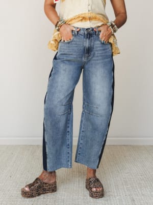 Two Tone Wide Leg Barrel Jeans: undefined