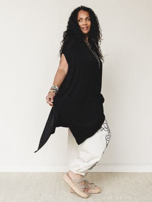 the-wren-oversized-tunic-top-black-1/Black