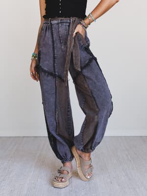 lace-daze-pants-black/Black