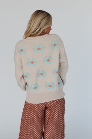rainy-bloom-sweater-almond/Almond