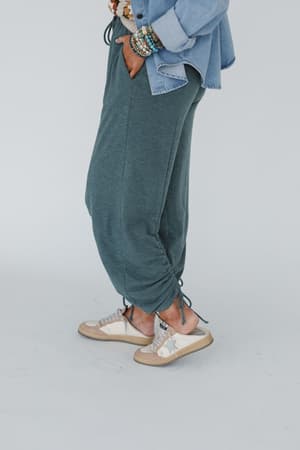 solie-cinched-pants-green-olive/Green Olive
