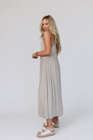 daisy-chain-maxi-dress-taupe/Taupe