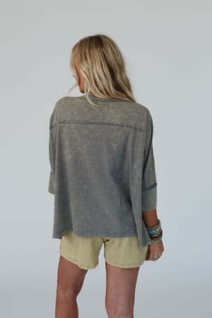floral-starburst-top-ash/Ash