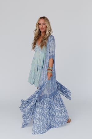 paisley-tapestry-free-flow-duster-kimono-chambray/Chambray