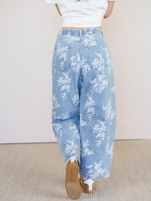 Opal Meadow Barrel Jeans - Denim L / Denim