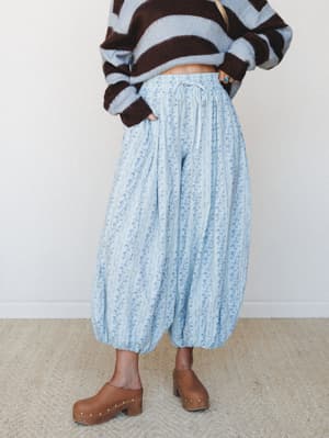 Color Threads Denim Pants - Denim