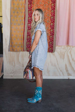 winning-mood-denim-dress-light-wash/Blue