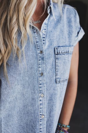 winning-mood-denim-dress-light-wash/Blue