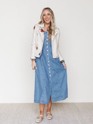 Small Town Girl Dress- Light Wash L / Light Wash