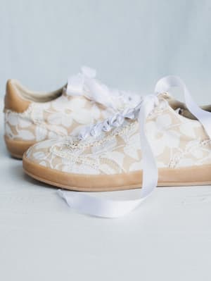 sand-dune-sneakers-floral/Beige Floral