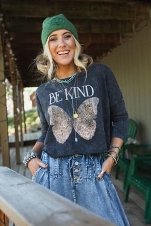 Be Kind Long Sleeve Graphic Top: undefined