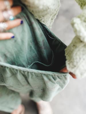 the-nest-nora-gathered-barrel-denim-pant-olive-floral/Olive Floral