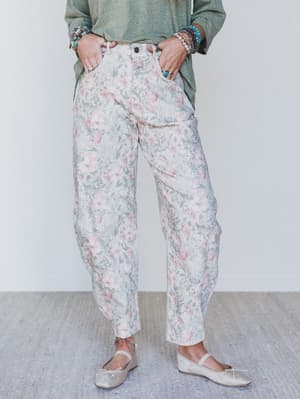 Antoinette Barrel Jeans: undefined