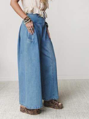 Let Love In Jeans - Light Denim S / Light Denim