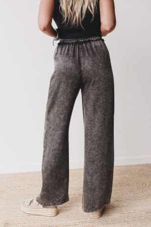 out-and-about-drawstring-pants-black/Ash Black