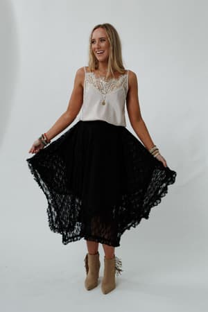 dreamy-meadow-floral-lace-skirt-black/Black