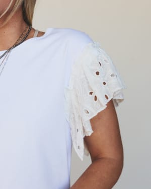 Elevate Basics Ruffled Top - White L / White