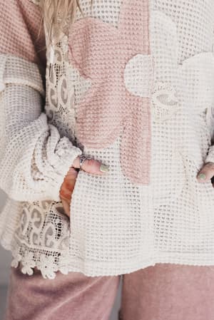lace-bliss-flower-patch-top-pink/Pink