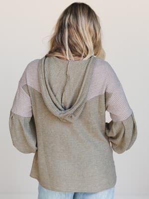 lace-bliss-flower-patch-top-olive/Olive