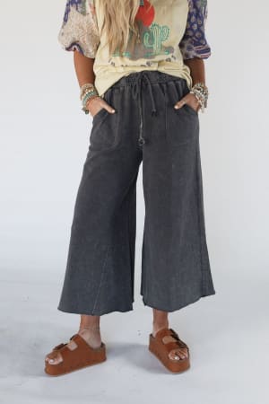 Relaxing Robin Wide Leg Pant: undefined