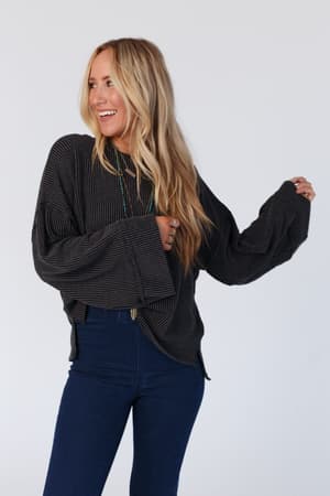 love-it-v-neckline-textured-top-charcoal/Charcoal