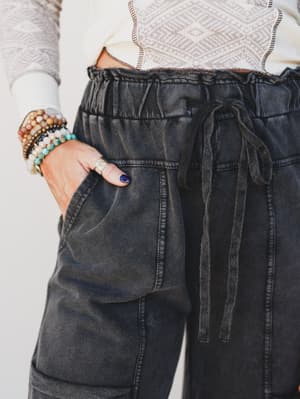 lucky-one-wide-leg-full-pant-black/Charcoal