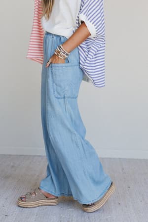 beyond-love-wide-leg-jeans-washed-denim/Blue