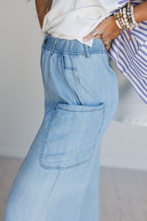 beyond-love-wide-leg-jeans-washed-denim/Blue