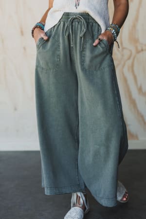 relaxing-robin-front-pocket-wide-leg-pants-olive/Green