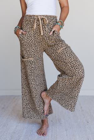 lucky-one-animal-print-wide-leg-pants-camel/Brown