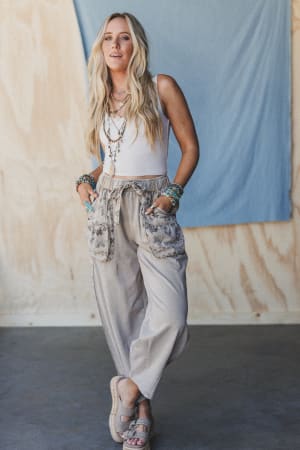 Zyana Wide Leg Pants: undefined